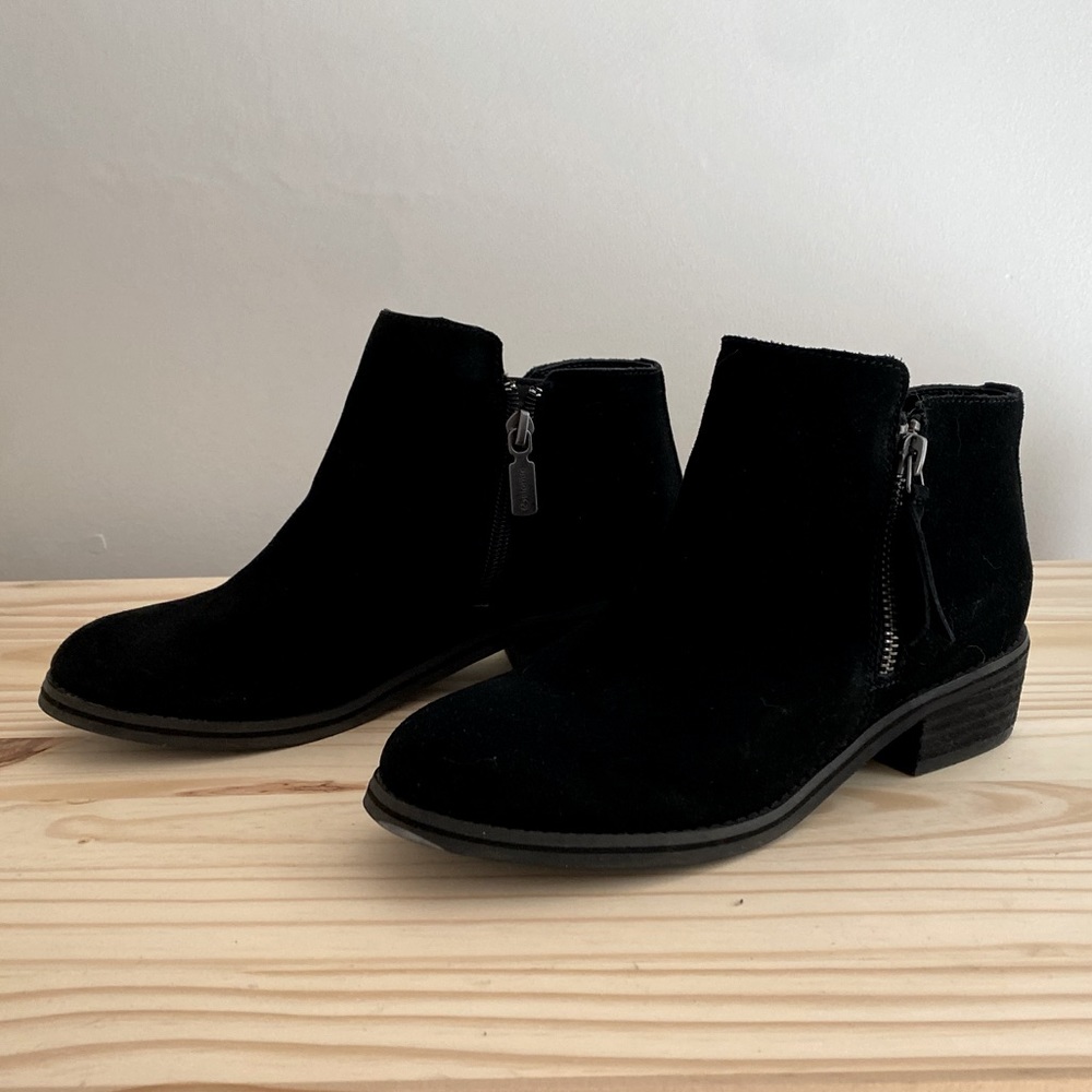 Blondo black booties